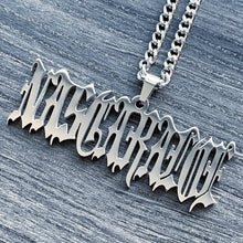 Load image into Gallery viewer, Old English 'Nascar Aloe' Necklace