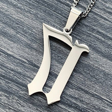 Load image into Gallery viewer, '17' Necklace