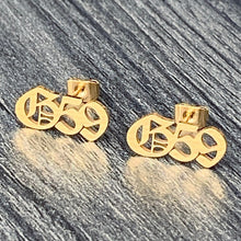 Load image into Gallery viewer, Gold &#39;G59&#39; Earrings
